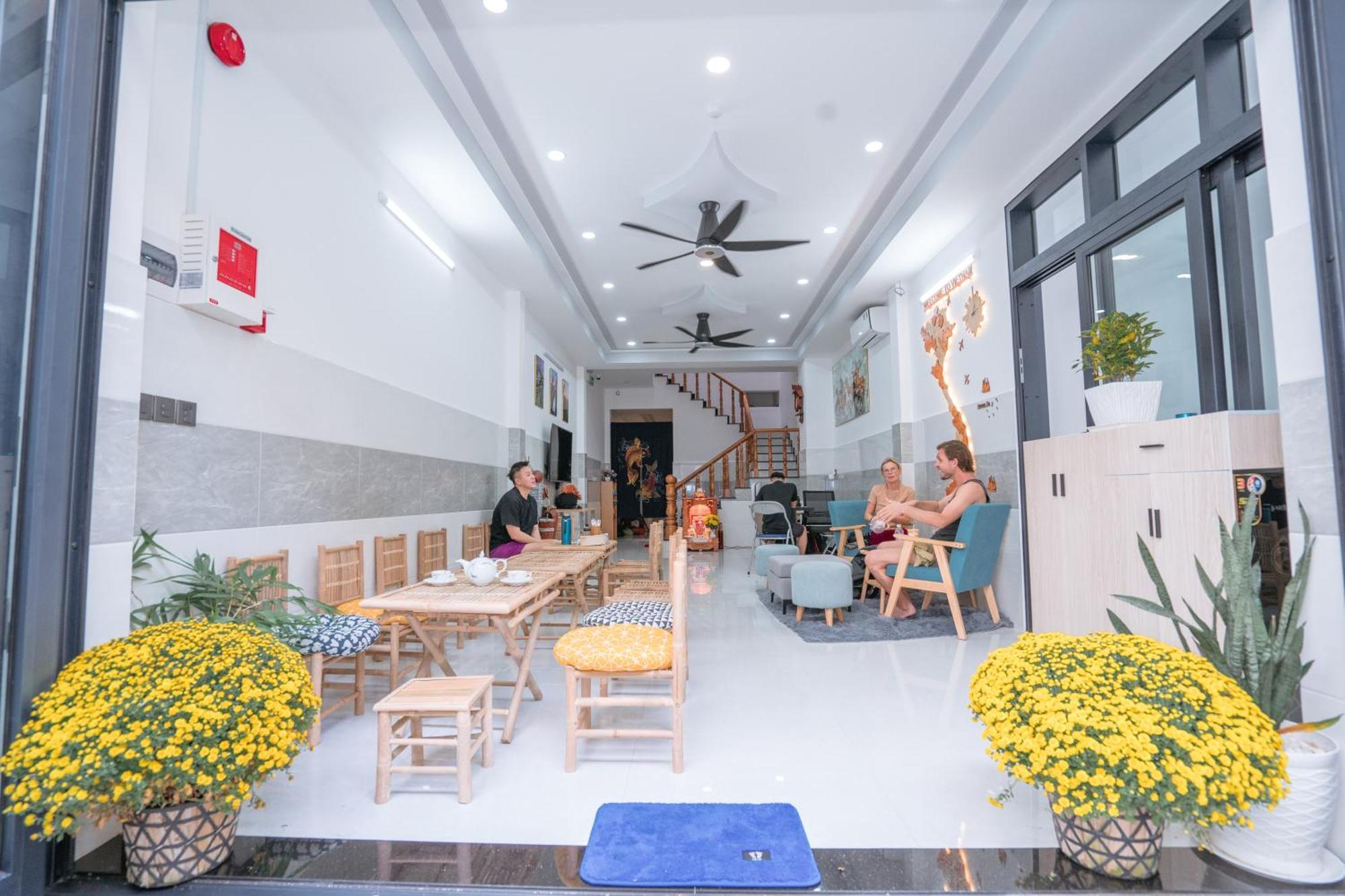 Aloha Saigon Premium Hostel By Local Travel Experts - Newly Opened, Less-Touristy Location, Spacious Rooms, Glass Shower Bathroom, Free Breakfast & Walking Tour Хошимин Экстерьер фото