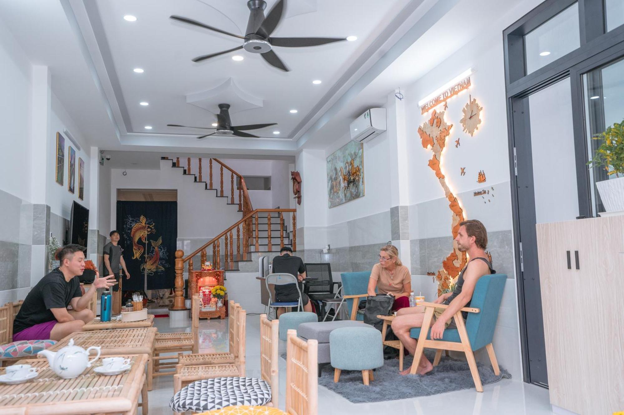 Aloha Saigon Premium Hostel By Local Travel Experts - Newly Opened, Less-Touristy Location, Spacious Rooms, Glass Shower Bathroom, Free Breakfast & Walking Tour Хошимин Экстерьер фото
