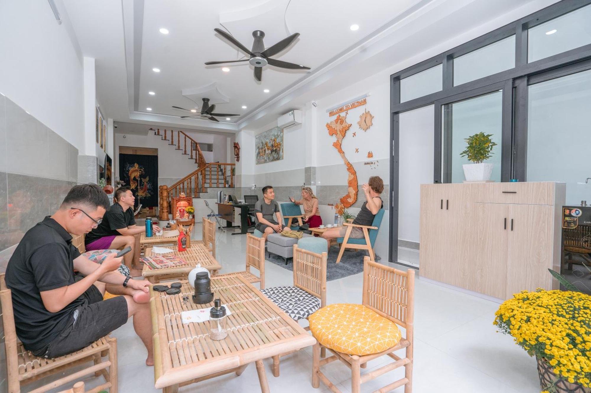 Aloha Saigon Premium Hostel By Local Travel Experts - Newly Opened, Less-Touristy Location, Spacious Rooms, Glass Shower Bathroom, Free Breakfast & Walking Tour Хошимин Экстерьер фото