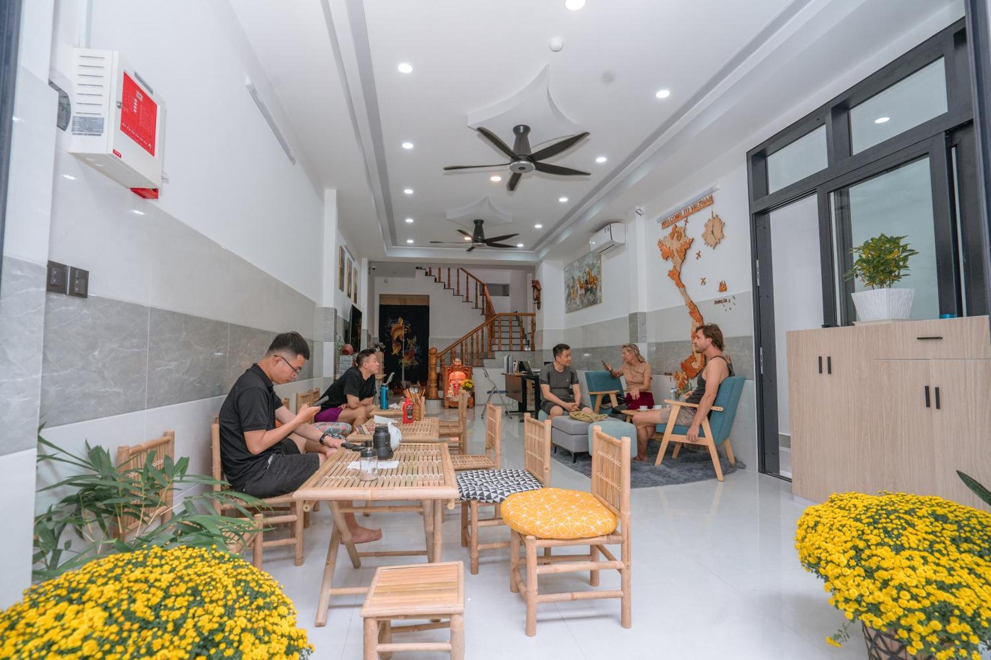 Aloha Saigon Premium Hostel By Local Travel Experts - Newly Opened, Less-Touristy Location, Spacious Rooms, Glass Shower Bathroom, Free Breakfast & Walking Tour Хошимин Экстерьер фото