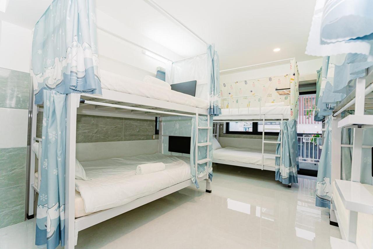 Aloha Saigon Premium Hostel By Local Travel Experts - Newly Opened, Less-Touristy Location, Spacious Rooms, Glass Shower Bathroom, Free Breakfast & Walking Tour Хошимин Экстерьер фото