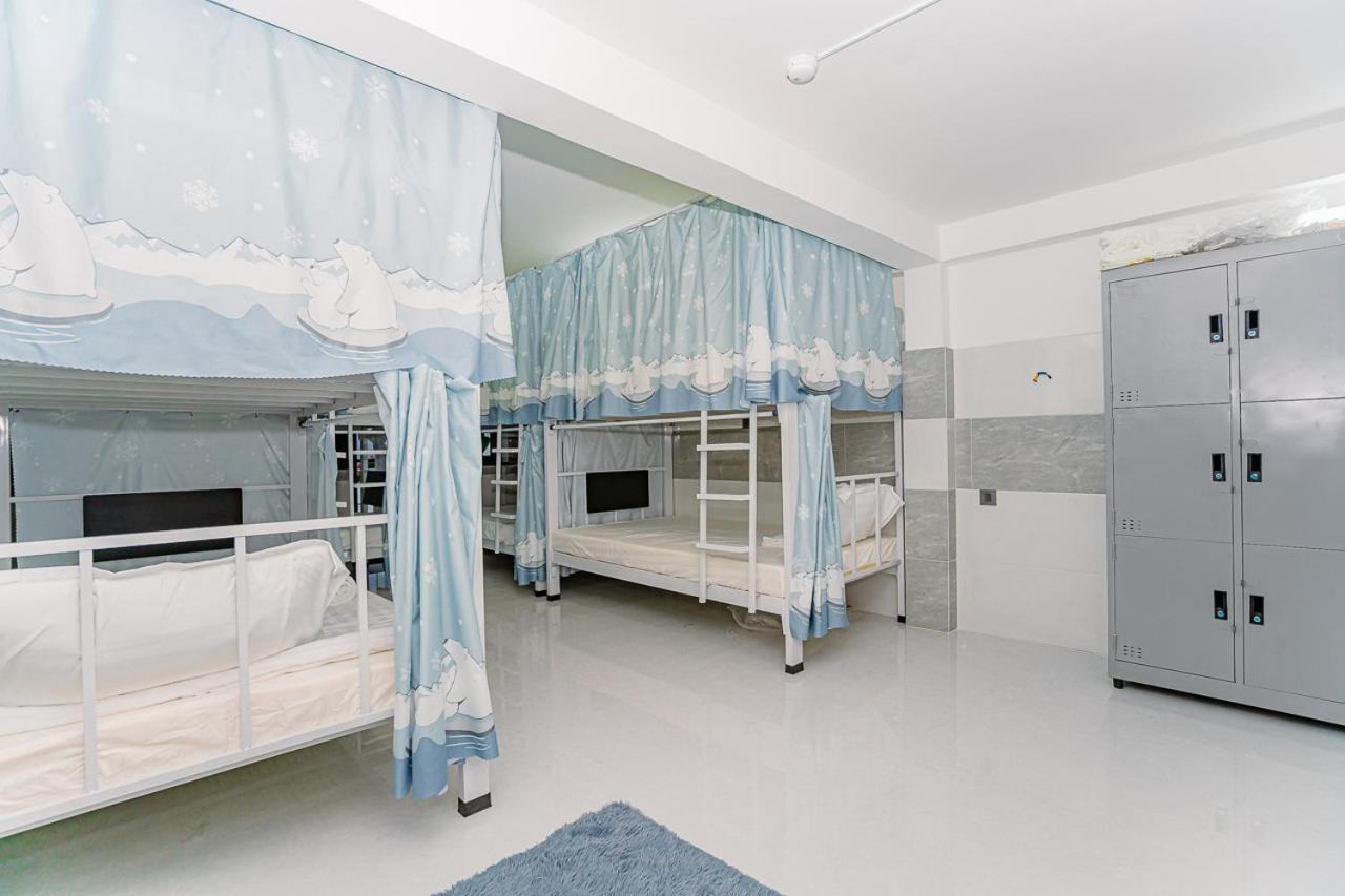 Aloha Saigon Premium Hostel By Local Travel Experts - Newly Opened, Less-Touristy Location, Spacious Rooms, Glass Shower Bathroom, Free Breakfast & Walking Tour Хошимин Экстерьер фото